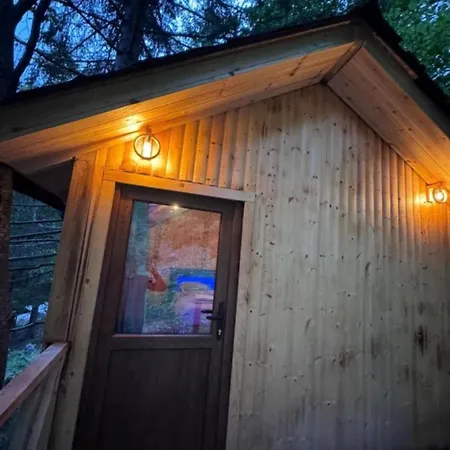 Forest View & Treehouses ヴァルボナ